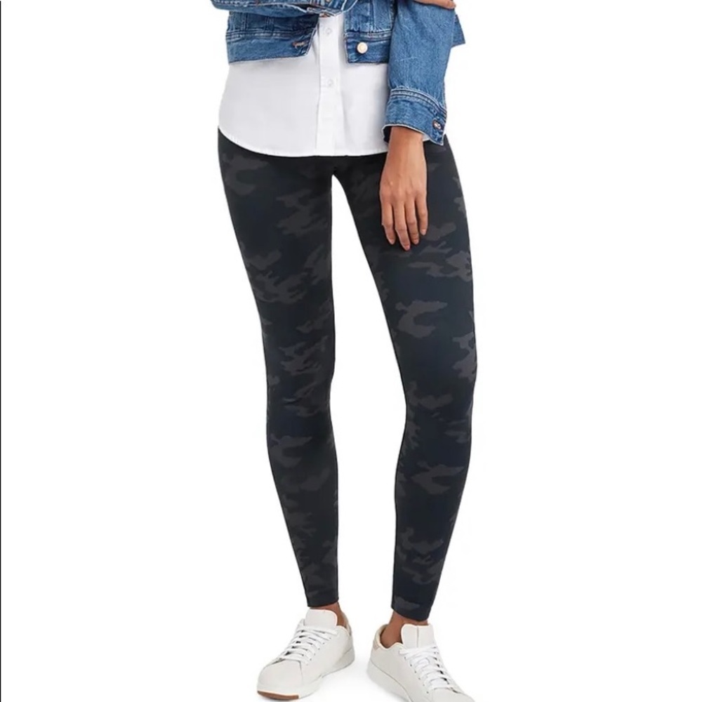 Spanx Camo Look At Me Now Leggings